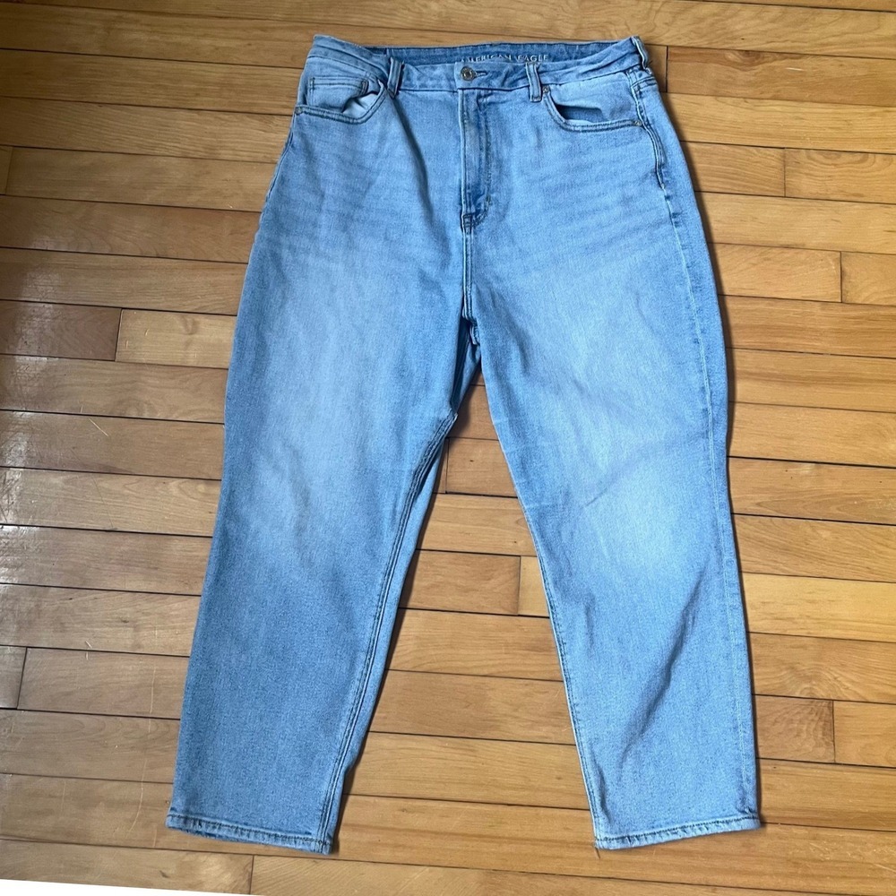 American Eagle Curvy Mom Jeans Womens 14 X-Short Light Wash High Rise Blue